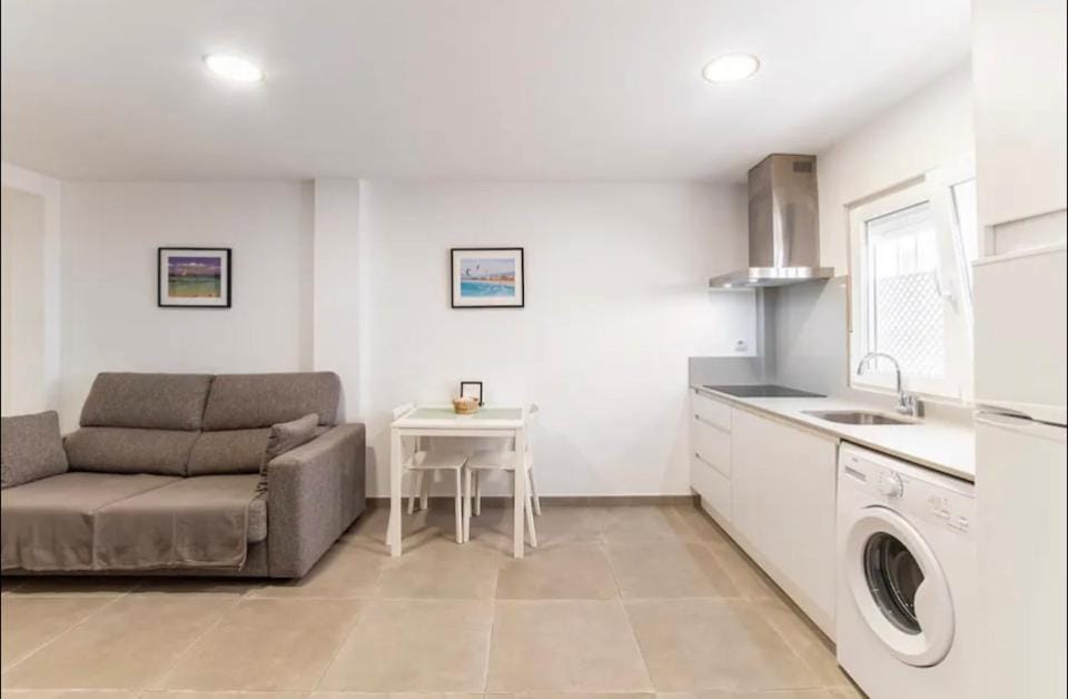 Loft independiente a 150 mtrs de la playa wifi aire acondicionado Apartment in Tarifa