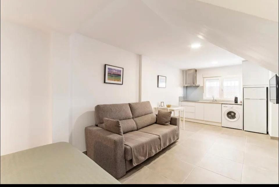 Loft independiente a 150 mtrs de la playa wifi aire acondicionado Apartment in Tarifa