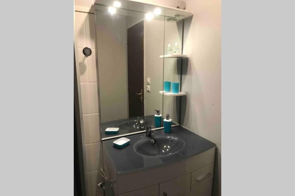 La plage Superbe studio refait à neuf Apartment in Calais