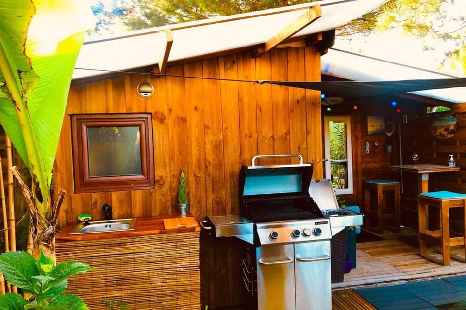 BBQ facilities, Kitchen or kitchenette