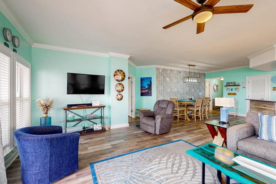 Paradise Shores 200 Apartment in Mexico Beach