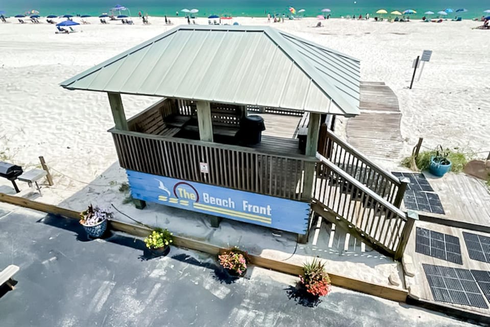 Beach Front #203 Apartment in West Beach