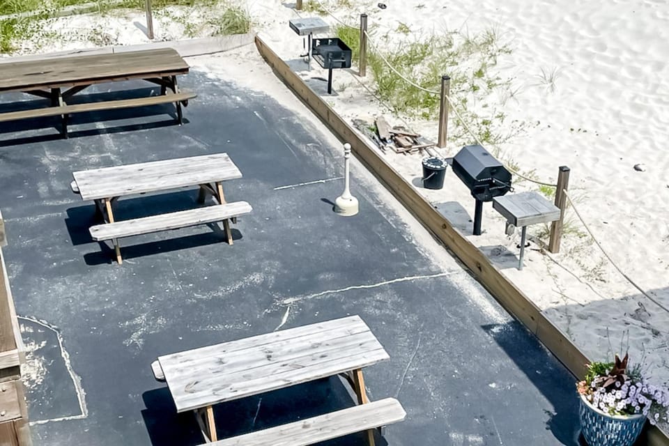 Beach Front #203 Apartment in West Beach