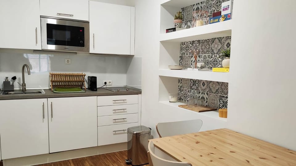 Kitchen or kitchenette, Food and drinks, Decorative detail, Decorative detail, Dining area, Food, kitchen
