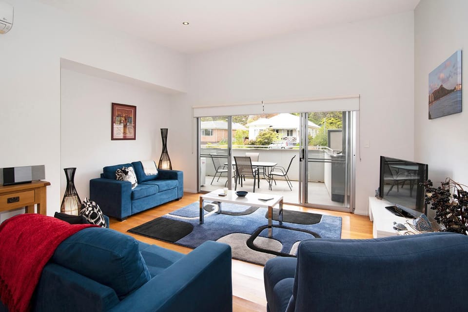 Living room, Lounge or bar