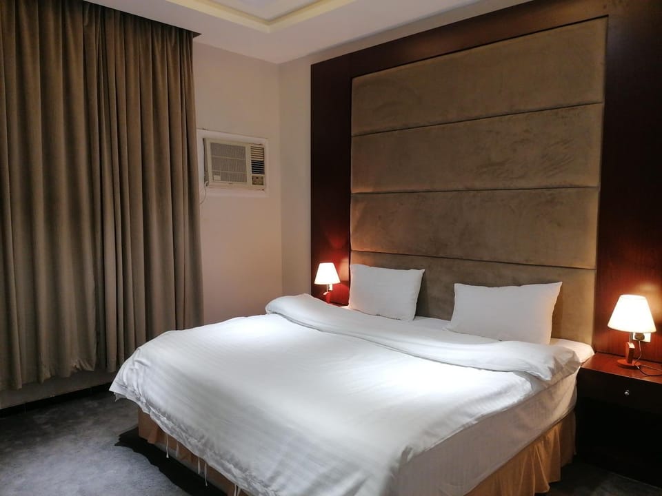 شقق دانة الشارقة للشقق المخدومة Apartment in Saudi Arabia
