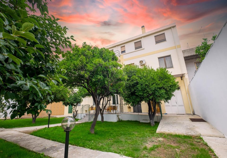 Garden, Garden, Balcony/Terrace