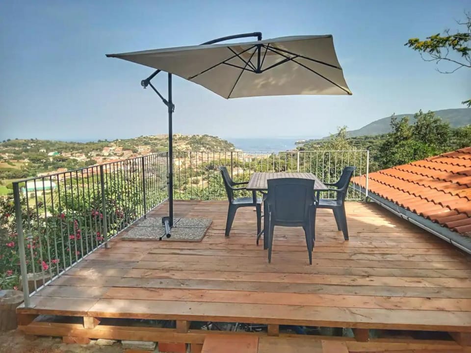 Patio, Natural landscape, View (from property/room), Balcony/Terrace
