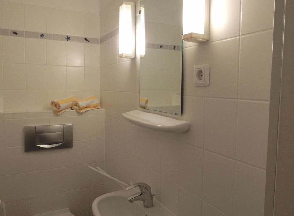 Resi E02 Apartment in Prerow