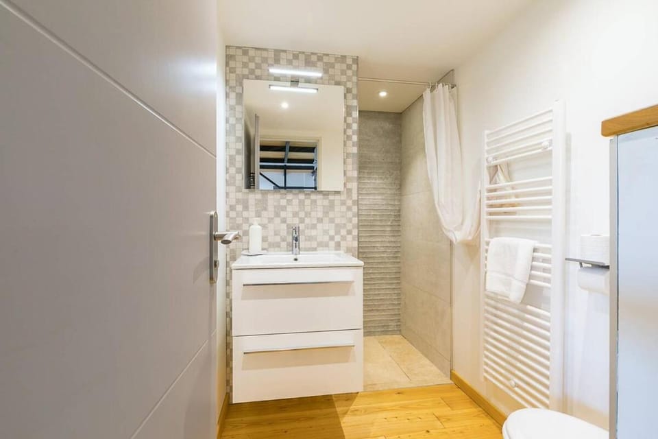Le Corbeau et le Homard Apartment in Dijon