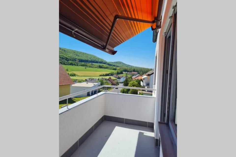 Fränkische Rhön Wohnung mit Bergblick ツ Apartment in Hesse
