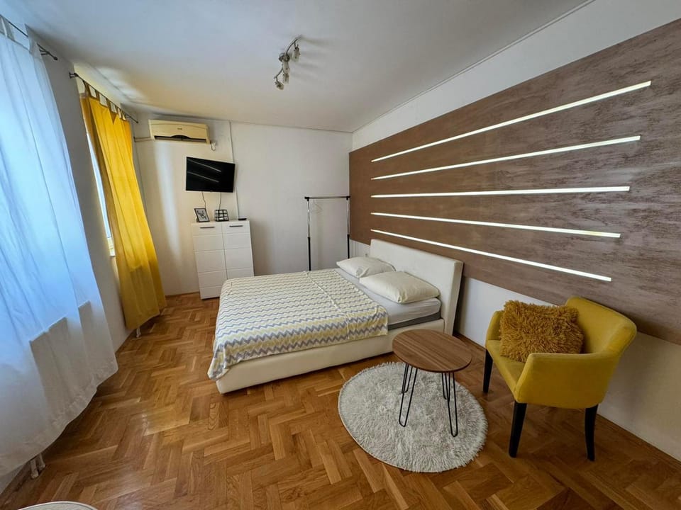 Creative studio 3 Apartment in Novi Sad