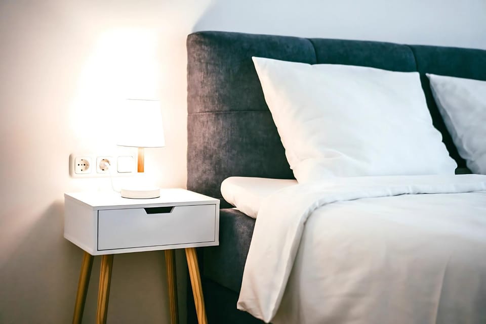 Bed, Photo of the whole room, Bedroom