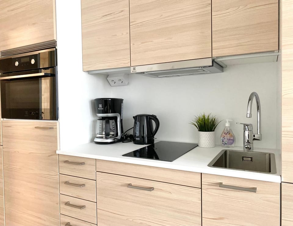 Coffee/tea facilities, Kitchen or kitchenette, Communal kitchen