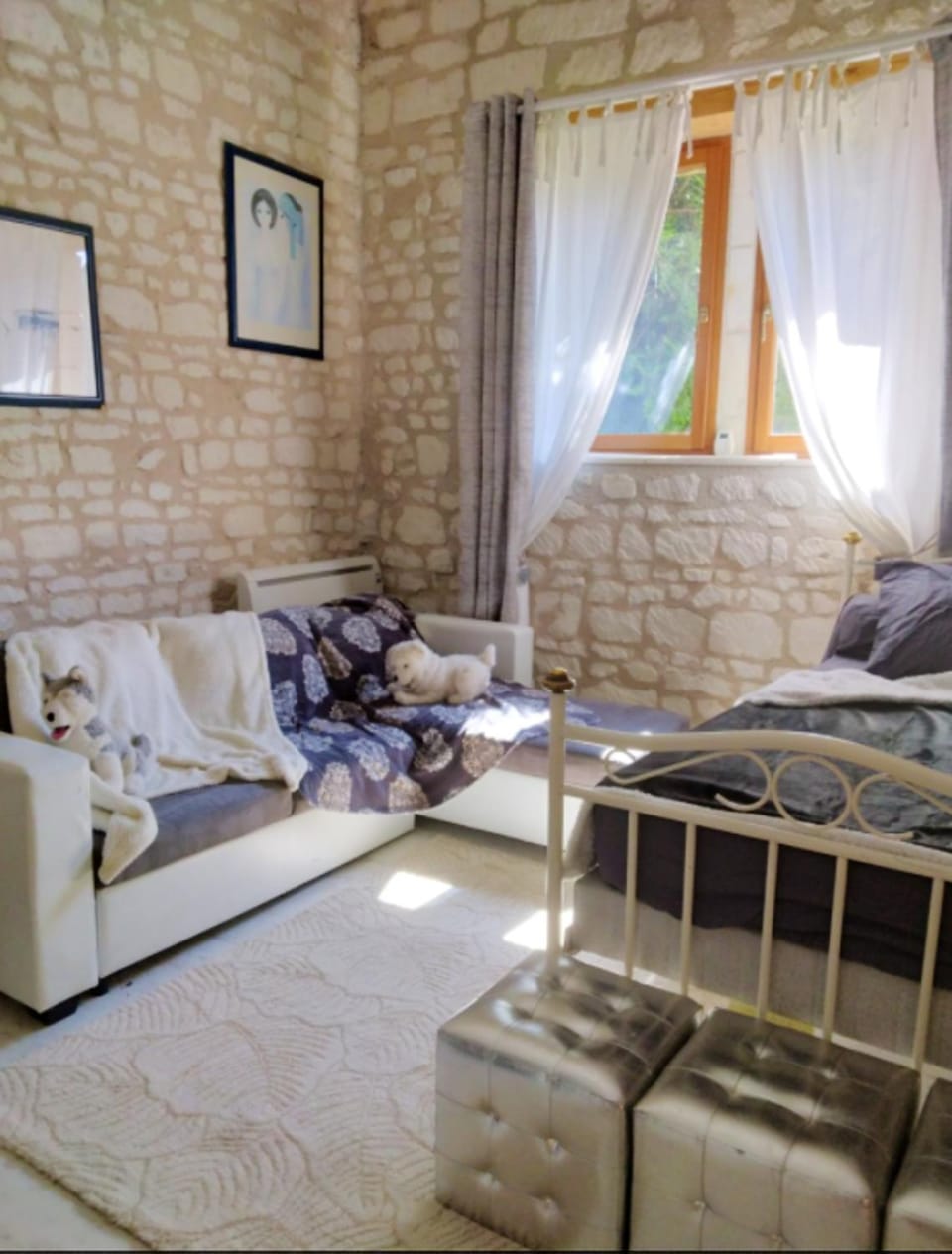 Charmant refuge à Courchamps, terrasse et jardin House in Centre-Val de Loire