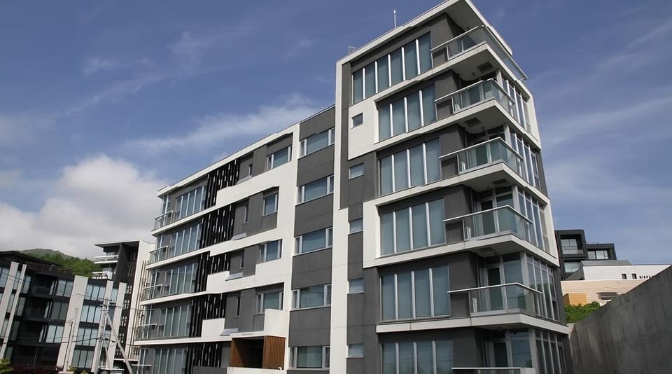 Property building, Day