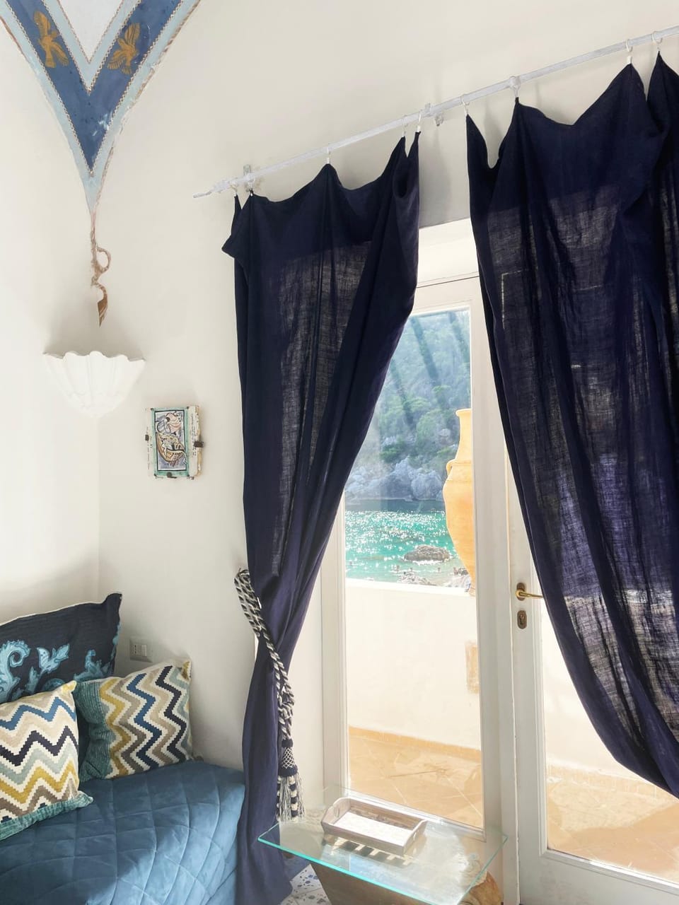 Natural landscape, Photo of the whole room