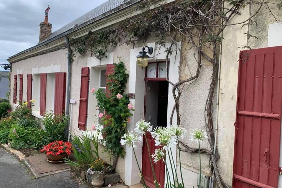 LA PETITE MAISON de Chenillé Changé House in Pays de la Loire