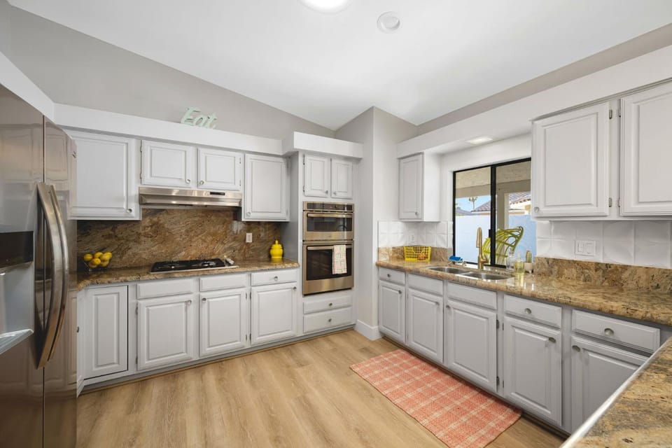 Kitchen or kitchenette, kitchen, kitchen