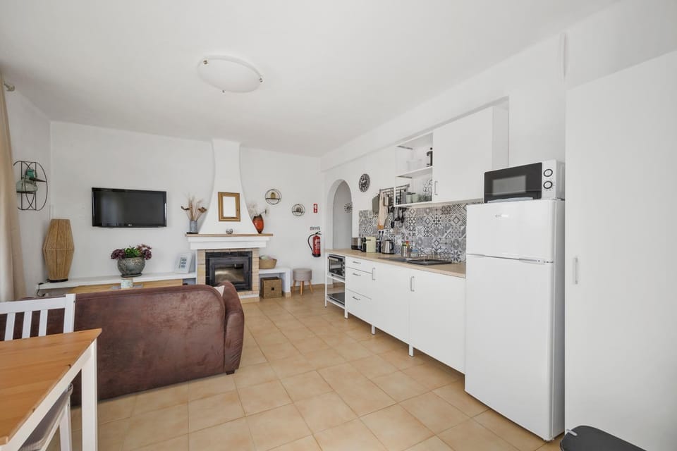 TV and multimedia, Kitchen or kitchenette, Seating area, Dining area