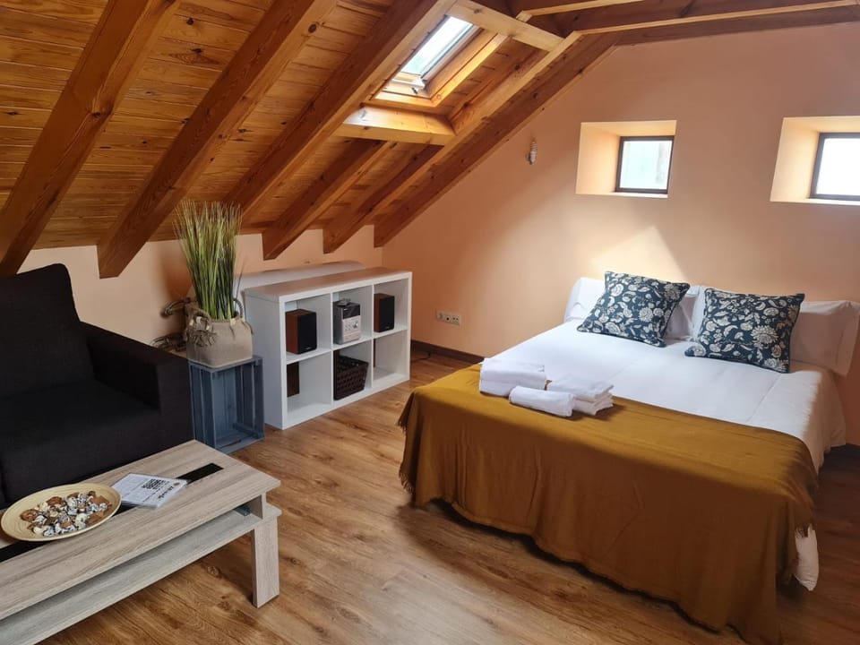 Bed, Living room, Photo of the whole room