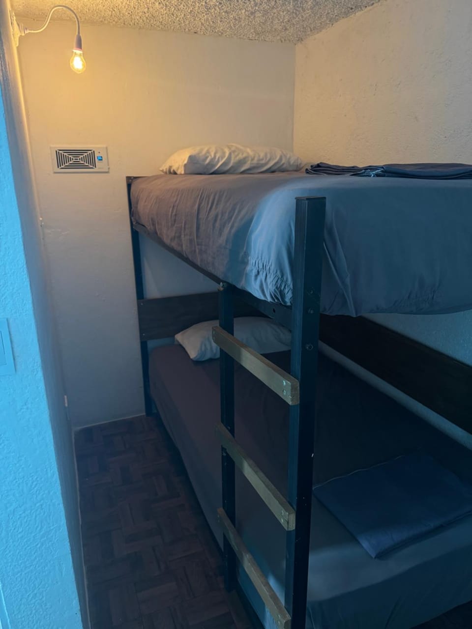 Bed, bunk bed