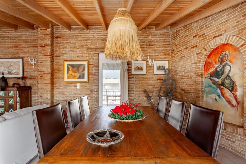 Σοφίτα Μοναδικής Αύρας με Θέα & BBQ Apartment in Central Athens Regional Unit, Greece