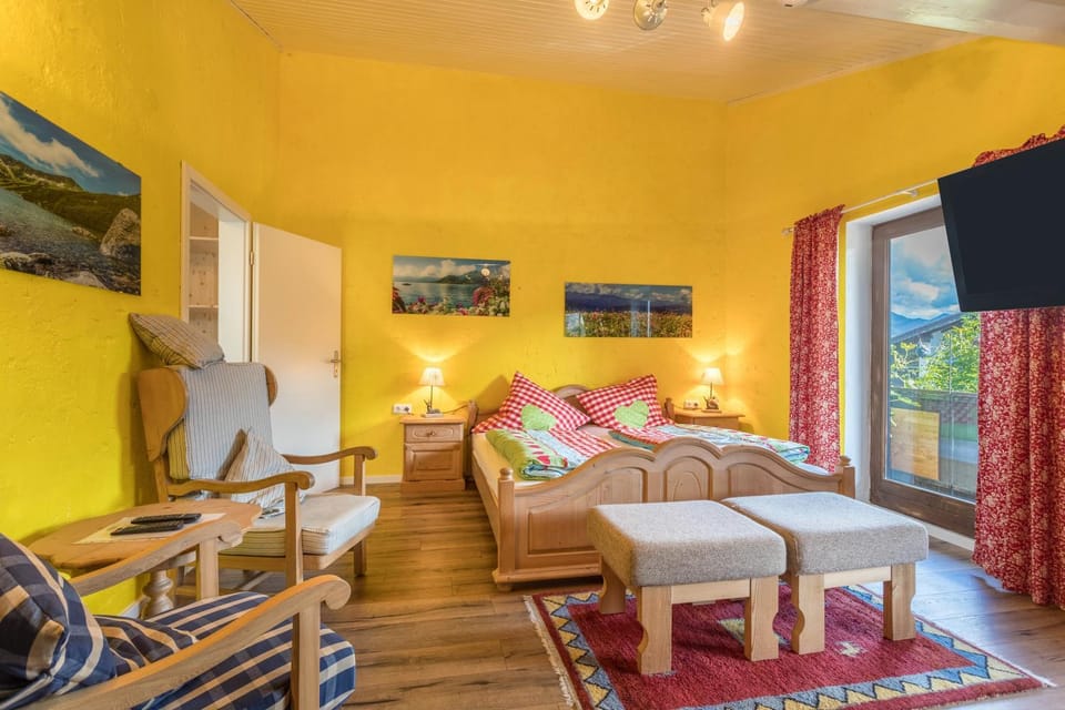 Living room, Bedroom