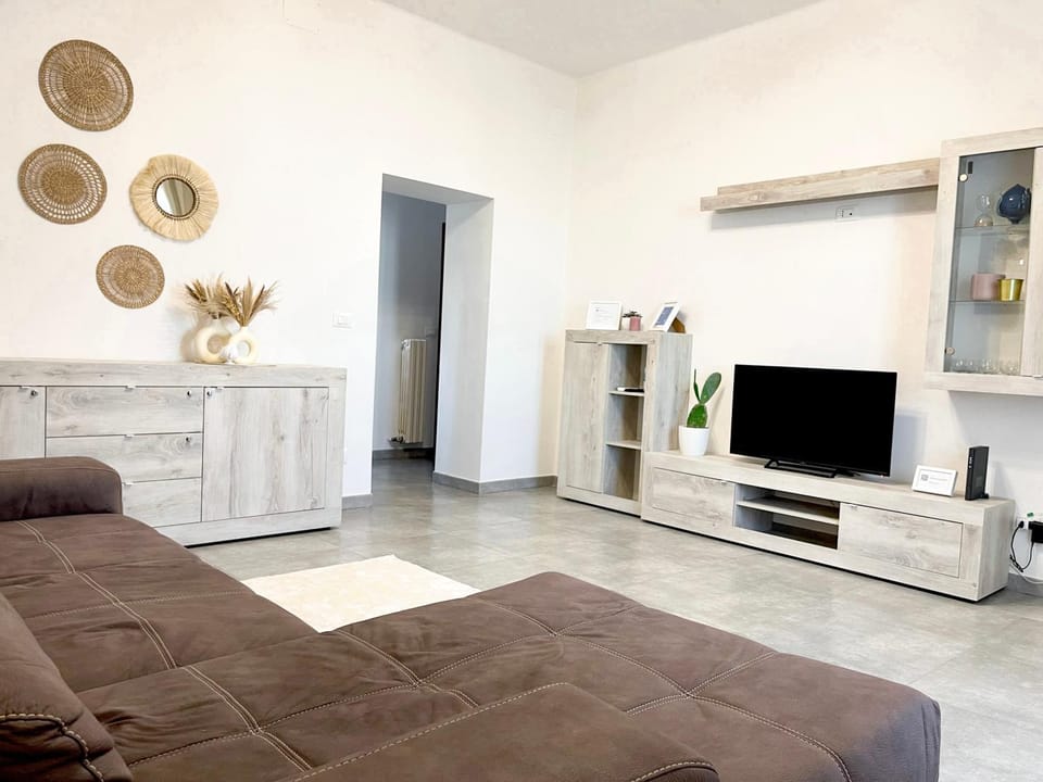 TV and multimedia, Living room, air conditioner