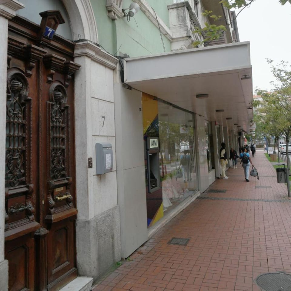 Facade/entrance