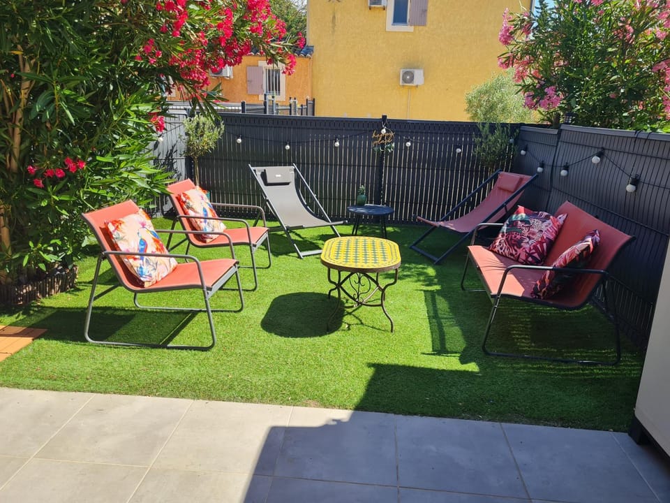 appartement cosy avec piscine dans les Alpilles, terrasse, extérieur et parking privé Apartment in Fontvieille