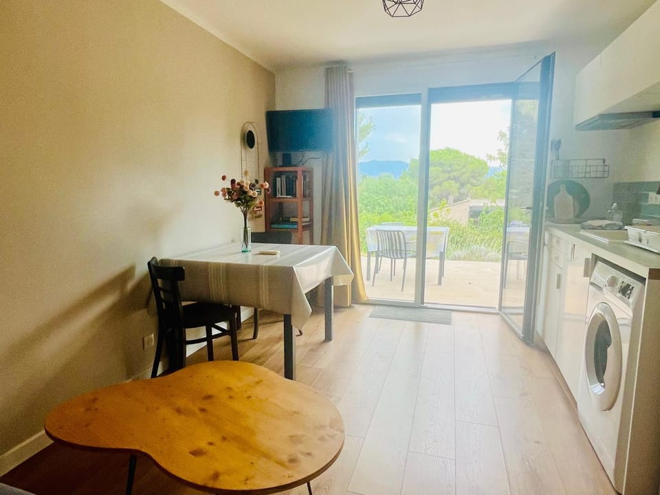 Charmant appartement F2 neuf Patrimonio Apartment in Corsica