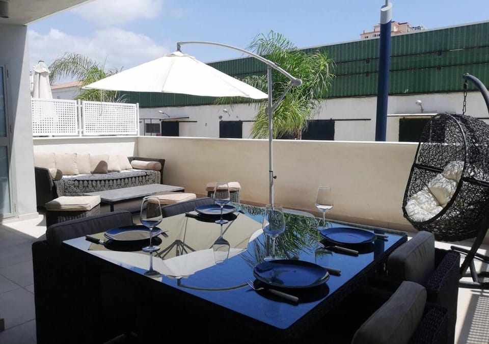 Day, View (from property/room), Balcony/Terrace, Balcony/Terrace, Dining area, Quiet street view