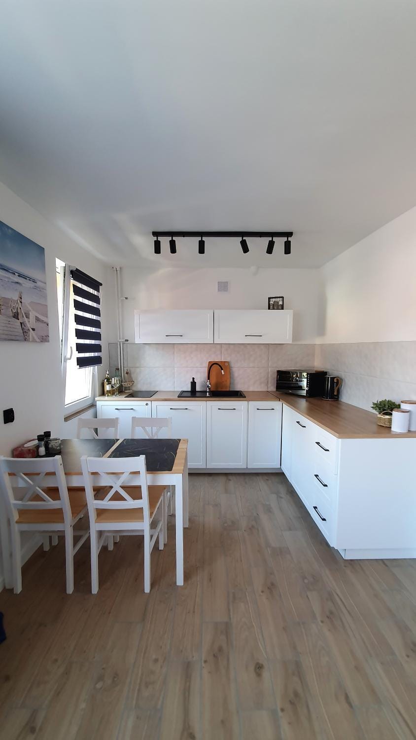 Kitchen or kitchenette, Dining area, minibar, washing machine