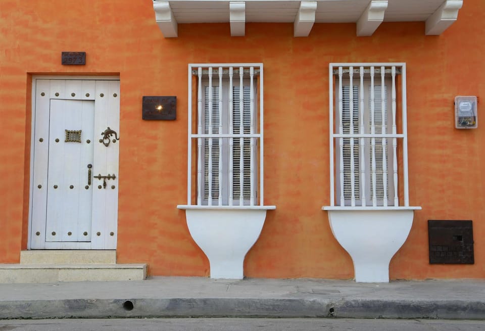Facade/entrance