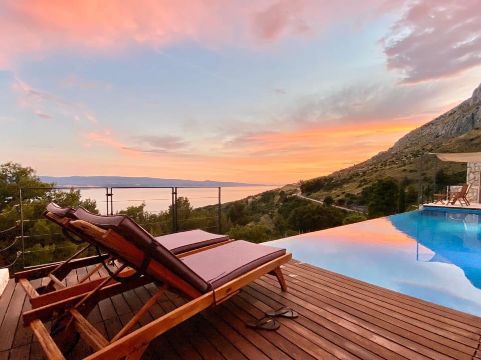 Balcony/Terrace, Swimming pool, Swimming pool, Sunrise, Sunset