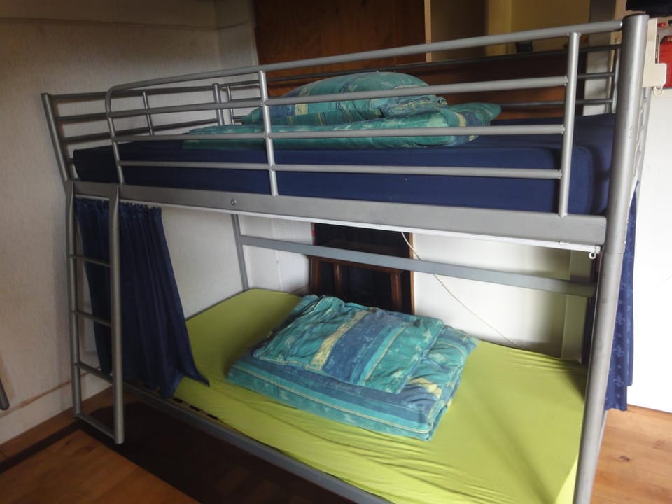 bunk bed