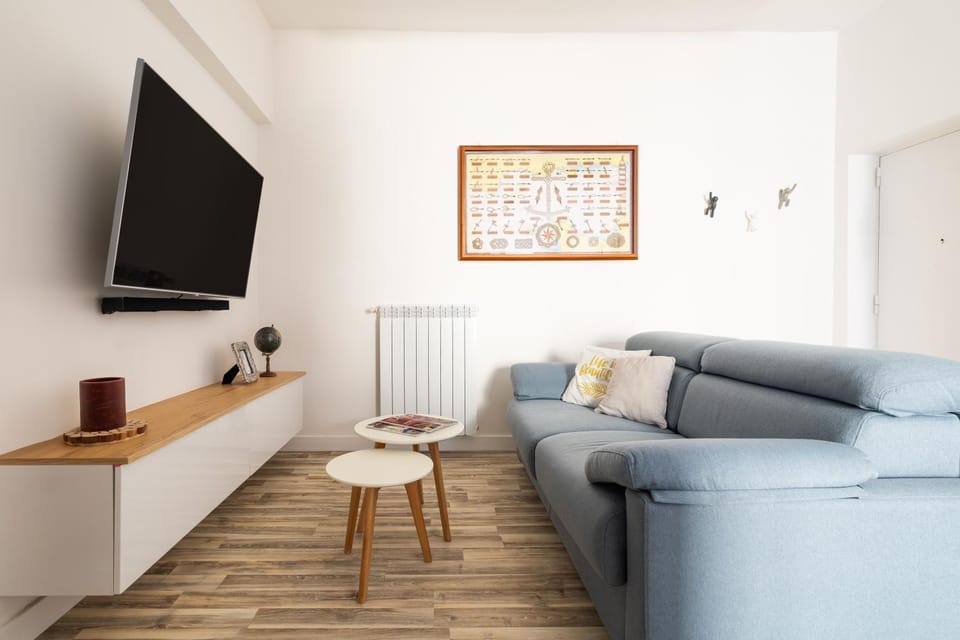 TV and multimedia, Living room, Seating area