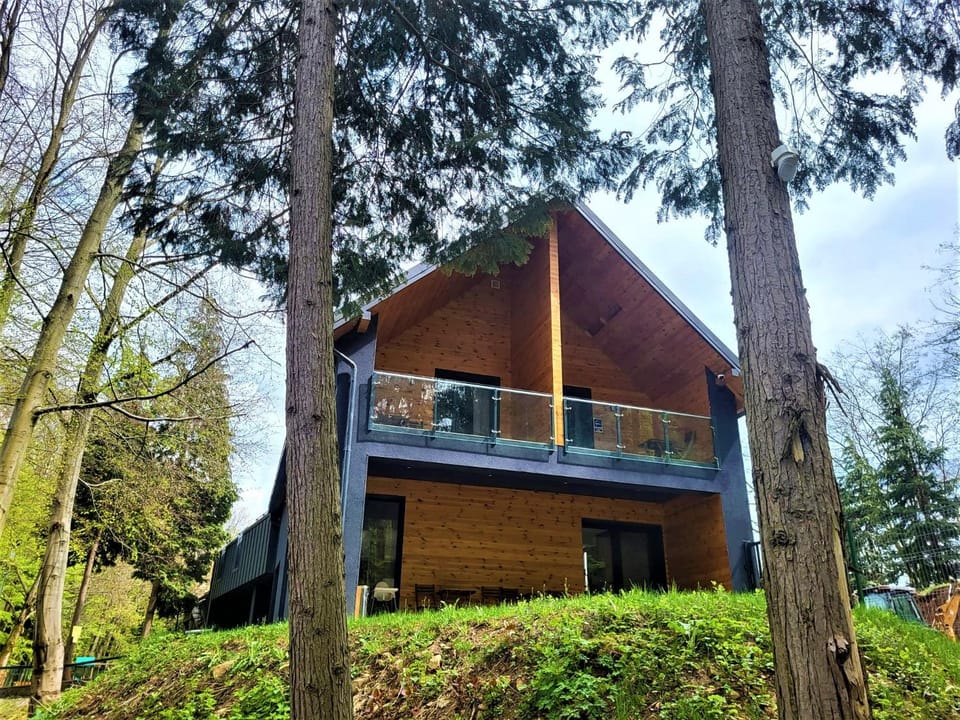 Property building, Spring, Day, Natural landscape, Garden, Garden view