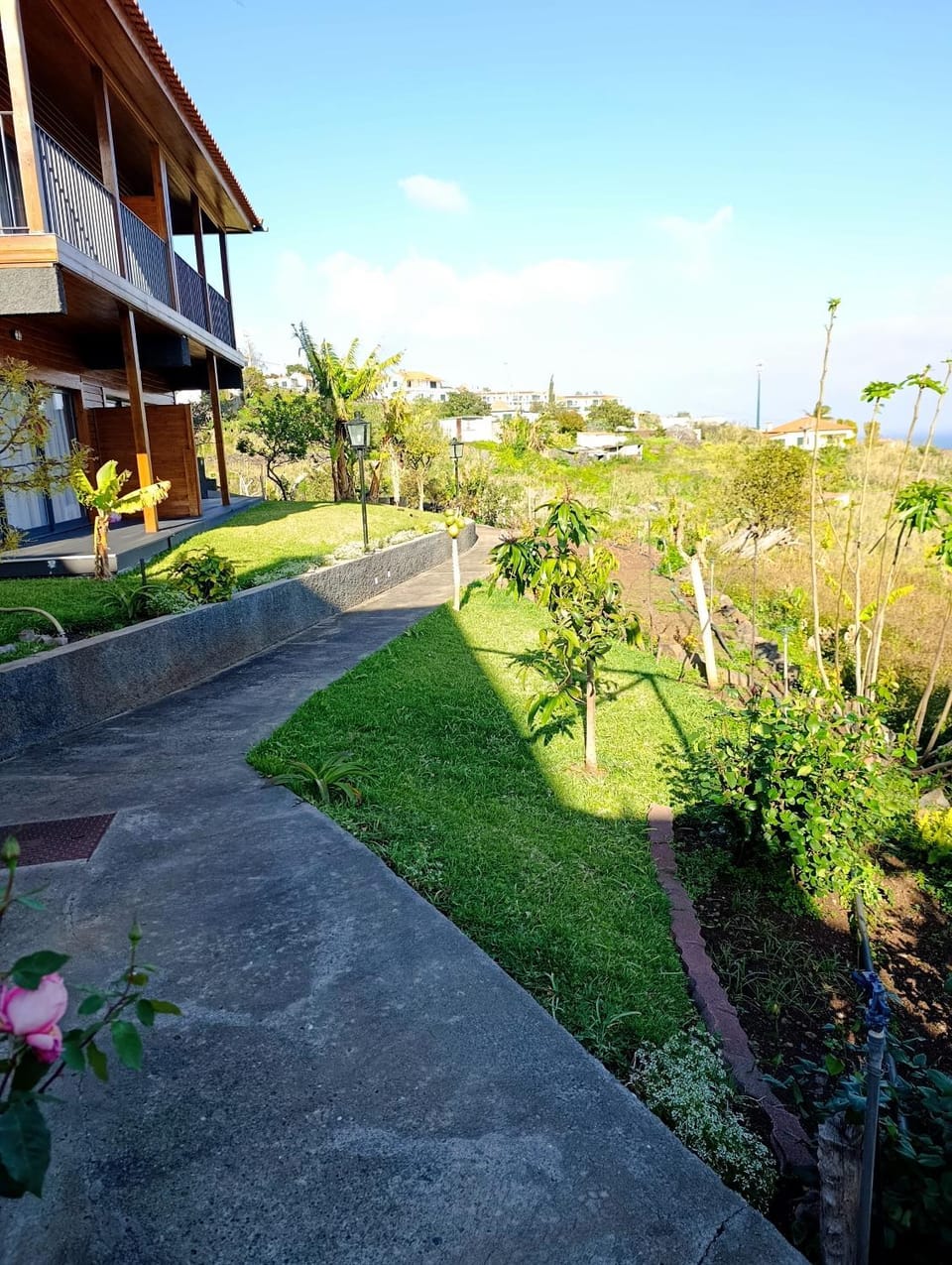 Property building, Spring, Day, Natural landscape, Garden, Garden view