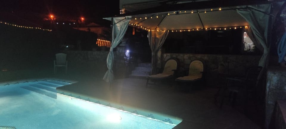 Night, Swimming pool
