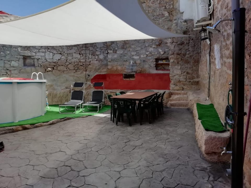 BBQ facilities, BBQ facilities, Swimming pool