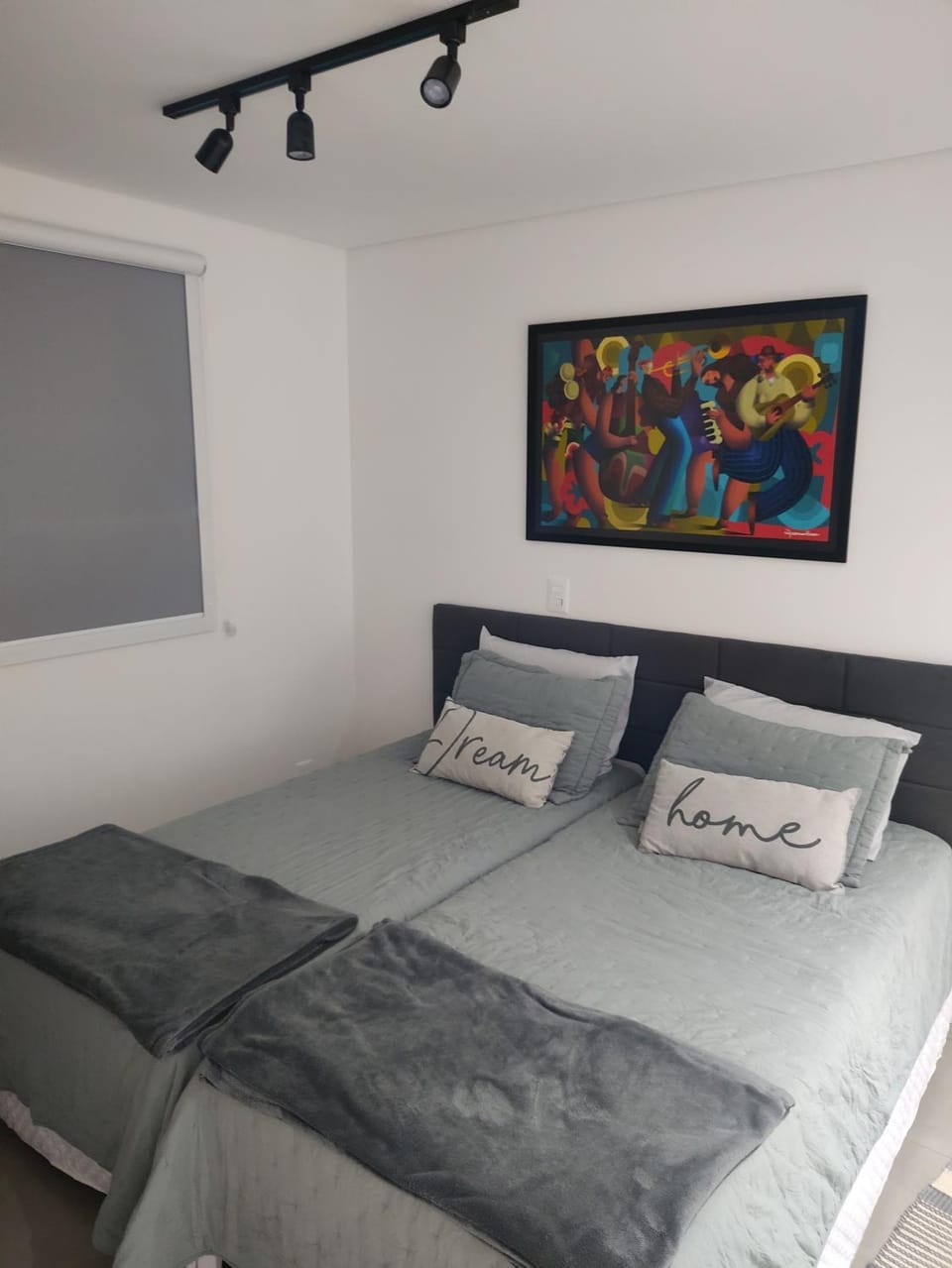 Photo of the whole room