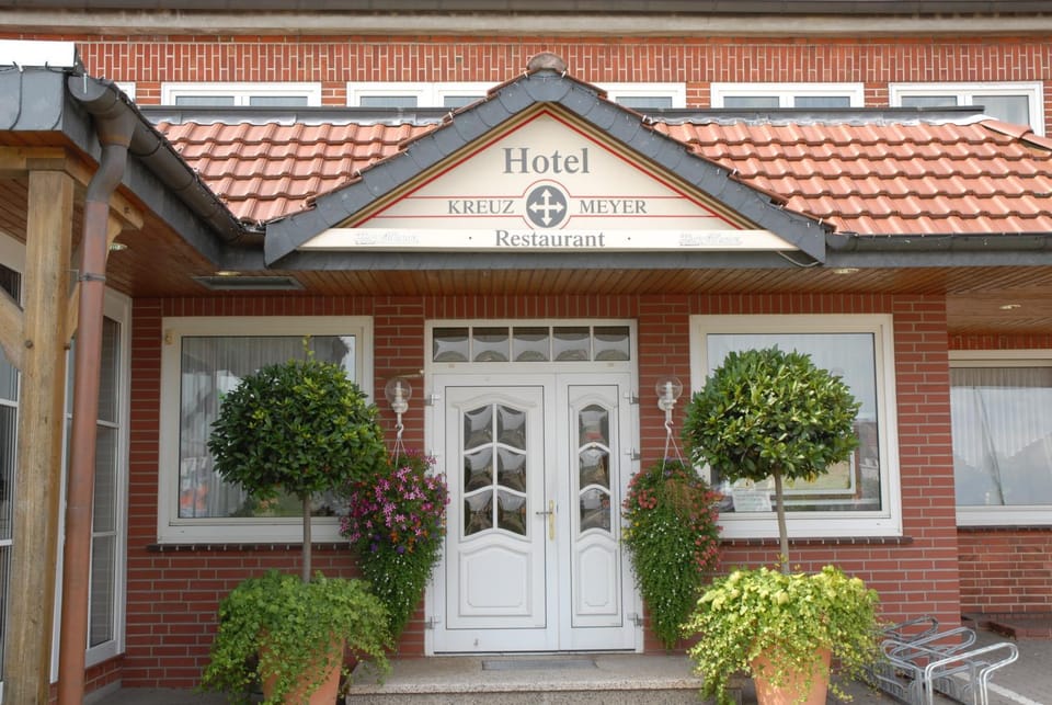 Land-gut-Hotel Restaurant Kreuz Meyer Hotel in Lower Saxony, Germany