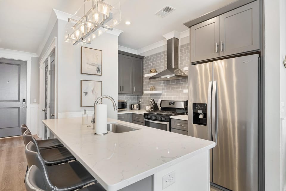 124-202 · The Palmetto Suite at Sanctuary Court Apartment in Charleston