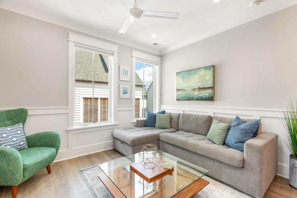 124-302 · The Azalea Suite at The Palmetto Apartment in Charleston