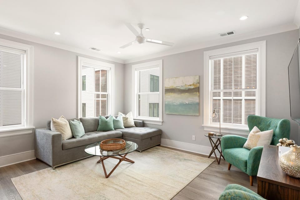 122-202 · The Cooper Suite at The Edisto Apartment in Charleston