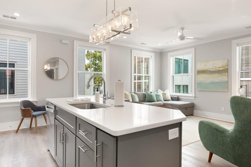 122-202 · The Cooper Suite at The Edisto Apartment in Charleston