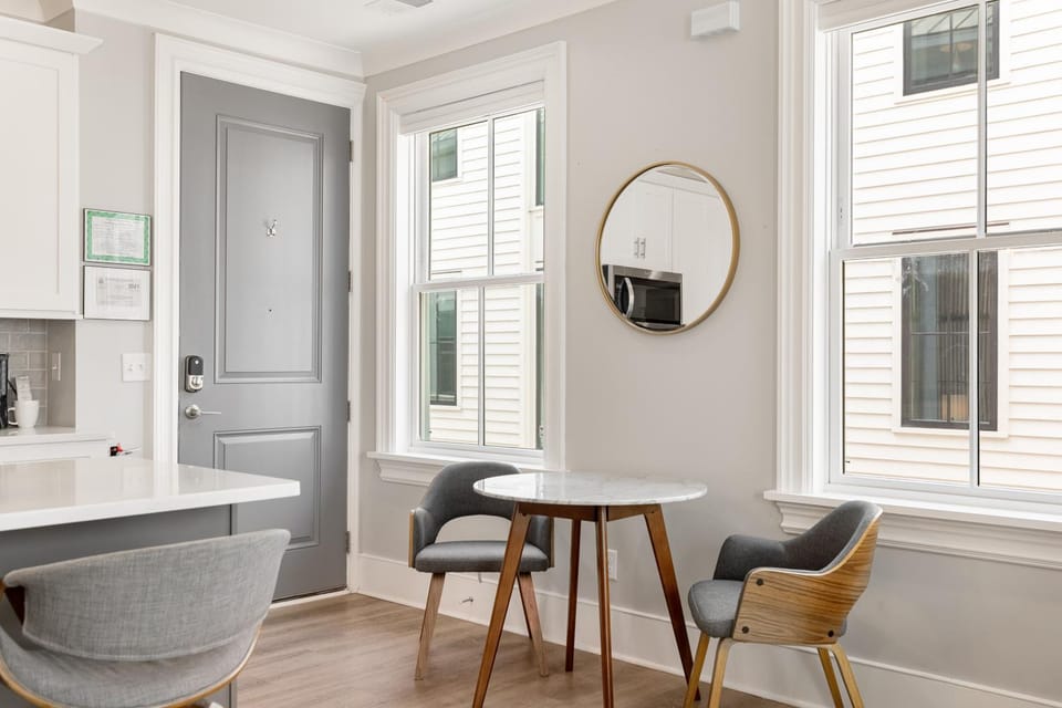 122-202 · The Cooper Suite at The Edisto Apartment in Charleston