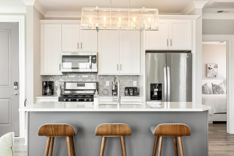 122-301 · The Wando Suite at The Edisto Apartment in Charleston